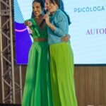Leticia Martins que recebeu mais de 120 mulheres em uma tarde especial, de muitas trocas e informações relevantes. O tema da palestra foi à autoestima como uma construção, abordando de uma maneira muito acolhedora à subjetividade das mulheres em relação a si mesmas.