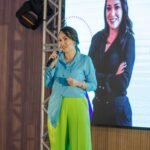 Leticia Martins que recebeu mais de 120 mulheres em uma tarde especial, de muitas trocas e informações relevantes. O tema da palestra foi à autoestima como uma construção, abordando de uma maneira muito acolhedora à subjetividade das mulheres em relação a si mesmas.